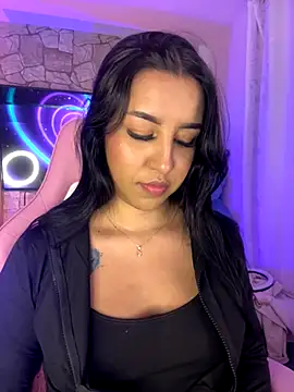 Tamara Roberts1 online show from November 2025 02:00:02 AM