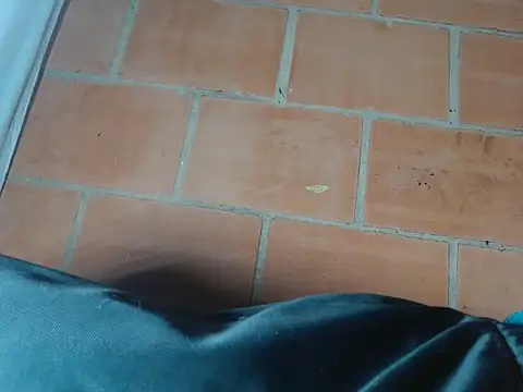 Snapshot of littlegoldenangels chatting on November 2025 06:01:01 PM littlegoldenangels online show from November 2025 06:01:01 PM