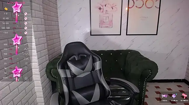 Snapshot of _Charlotte_v chatting on March 2025 05:02:02 PM Charlotte v online show from March 2025 05:02:02 PM