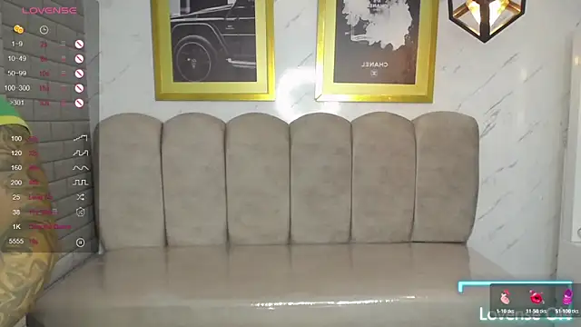 Snapshot of _Charlotte_v chatting on February 2026 04:30:01 AM Charlotte v online show from February 2026 04:30:01 AM