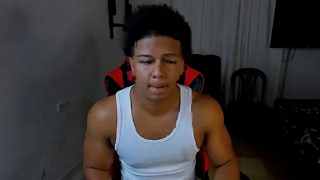 Snapshot of May_Dylan1 chatting on October 2025 03:46:01 PM May Dylan1 online show from October 2025 03:46:01 PM