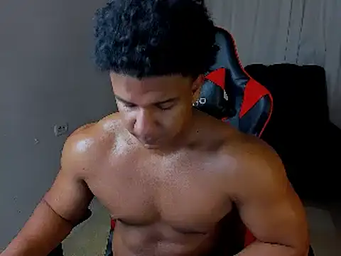 Snapshot of May_Dylan1 chatting on October 2025 08:54:02 PM May Dylan1 online show from October 2025 08:54:02 PM