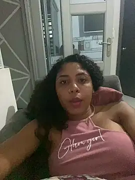 Snapshot of charlotteone chatting on February 2025 12:37:01 AM charlotteone online show from February 2025 12:37:01 AM