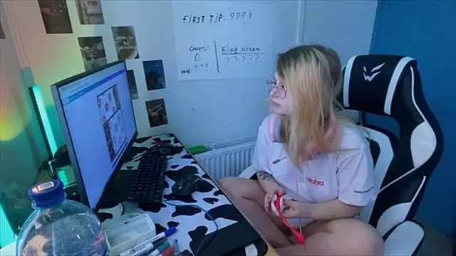 JacyWinslat online show from February 2025 12:27:02 PM
