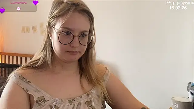 JacyWinslat online show from February 2026 09:50:02 AM