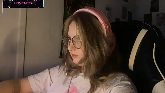 JacyWinslat online show from October 2025 03:24:02 PM