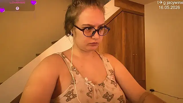 JacyWinslat online show from May 2026 08:24:01 AM