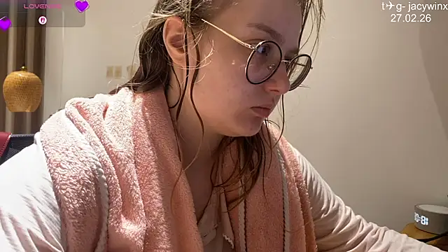 JacyWinslat online show from February 2026 11:10:01 AM