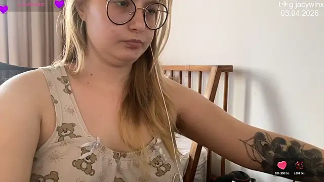 JacyWinslat online show from April 2026 10:22:02 AM