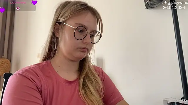 JacyWinslat online show from April 2026 08:00:02 AM