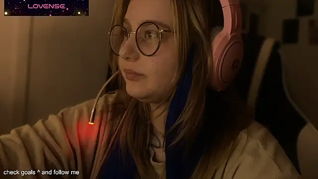 JacyWinslat online show from October 2025 03:22:01 PM