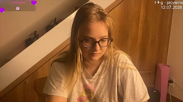 JacyWinslat online show from July 2026 02:27:01 PM