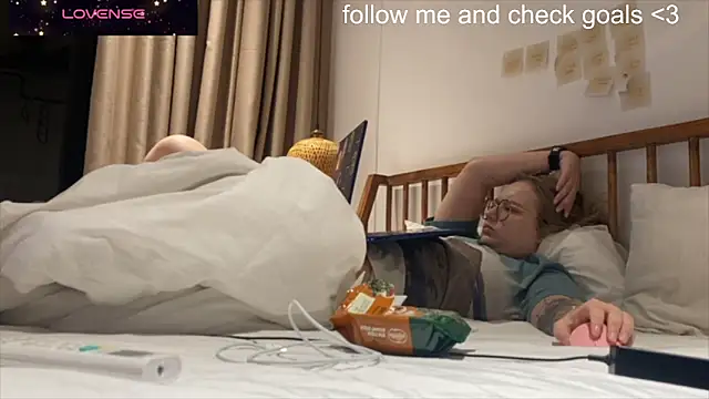 JacyWinslat online show from December 2025 05:38:01 PM