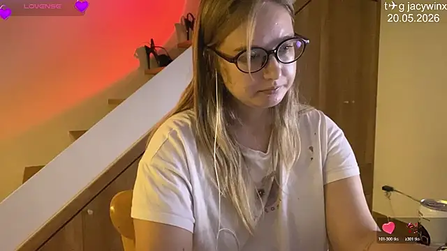 JacyWinslat online show from May 2026 02:25:01 PM