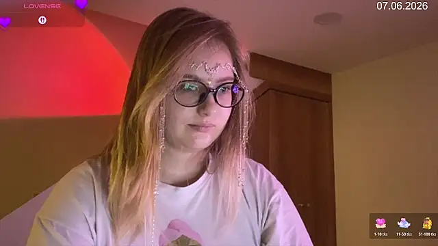 JacyWinslat online show from June 2026 02:17:02 PM