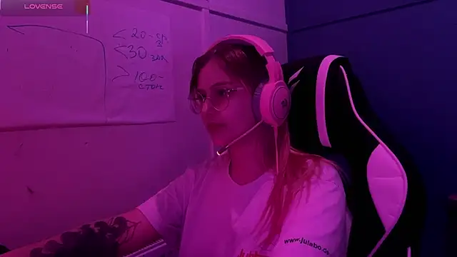 JacyWinslat online show from March 2025 06:18:01 PM