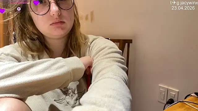 JacyWinslat online show from April 2026 09:49:01 PM