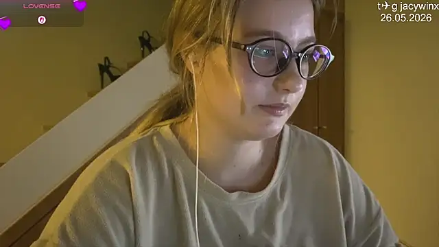 JacyWinslat online show from May 2026 04:49:02 PM