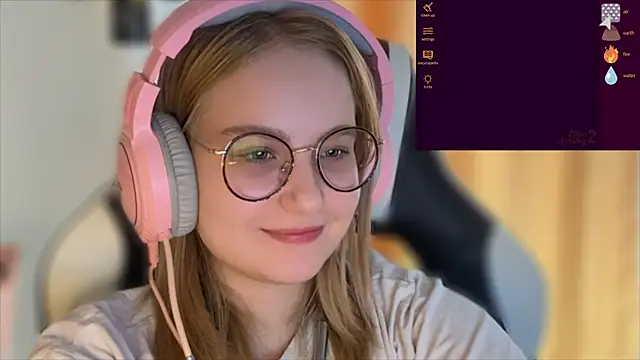 JacyWinslat online show from September 2025 09:48:02 AM