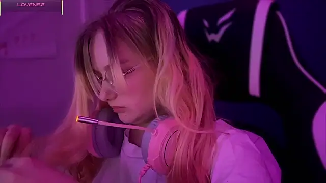 JacyWinslat online show from March 2025 08:06:02 PM