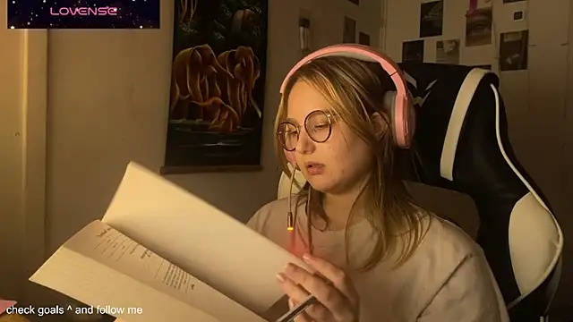 JacyWinslat online show from October 2025 03:11:01 PM