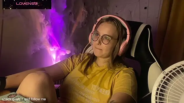 JacyWinslat online show from October 2025 08:49:02 PM