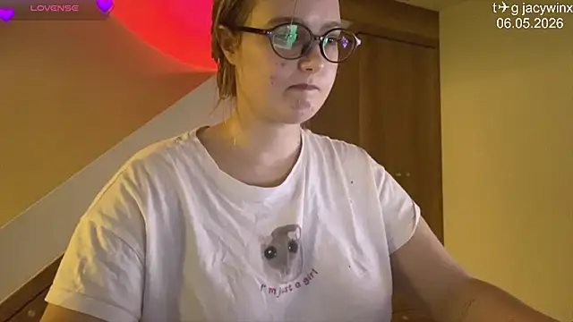 JacyWinslat online show from May 2026 11:35:01 AM