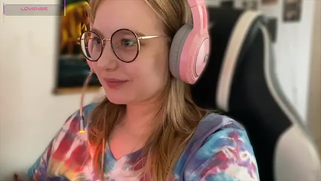 JacyWinslat online show from September 2025 01:07:02 PM