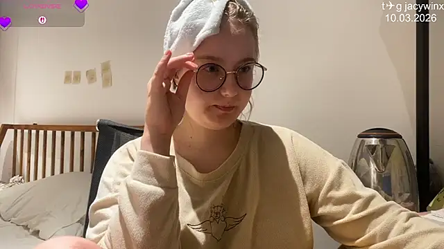 JacyWinslat online show from March 2026 05:39:02 PM