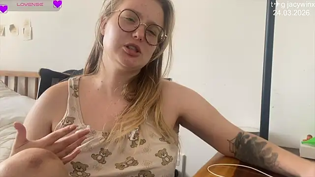 JacyWinslat online show from March 2026 07:52:02 AM