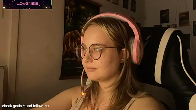 JacyWinslat online show from October 2025 04:15:02 PM