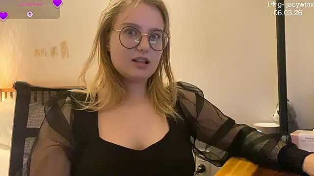 JacyWinslat online show from March 2026 11:16:02 AM