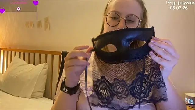 JacyWinslat online show from March 2026 01:51:03 PM