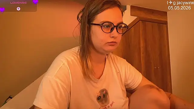 JacyWinslat online show from May 2026 08:39:02 AM