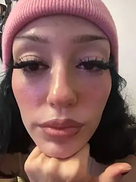 Snapshot of Pinkfairyy chatting on December 2024 06:57:02 AM Pinkfairyy online show from December 2024 06:57:02 AM