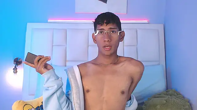 Nick Collins18 online show from January 2026 10:03:01 PM