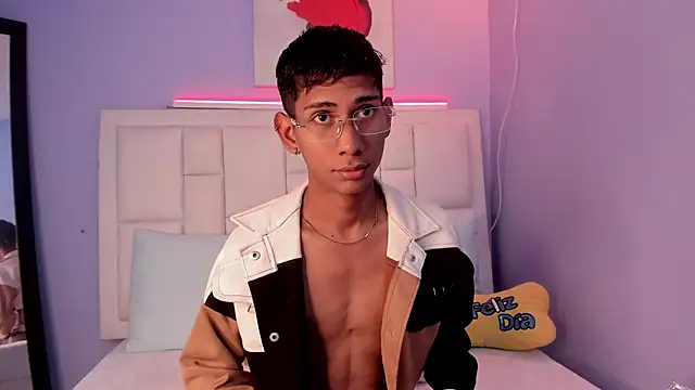 Nick Collins18 online show from February 2026 07:58:02 PM