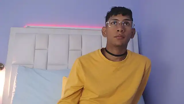 Nick Collins18 online show from December 2025 07:07:02 PM