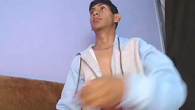 Nick Collins18 online show from November 2025 08:35:02 PM