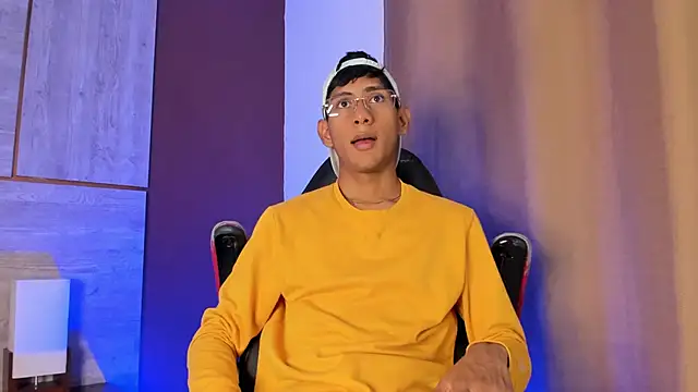 Nick Collins18 online show from October 2025 09:24:01 PM