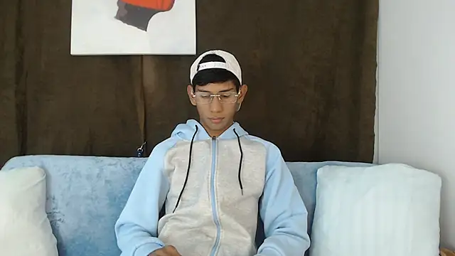 Nick Collins18 online show from November 2025 08:24:01 PM