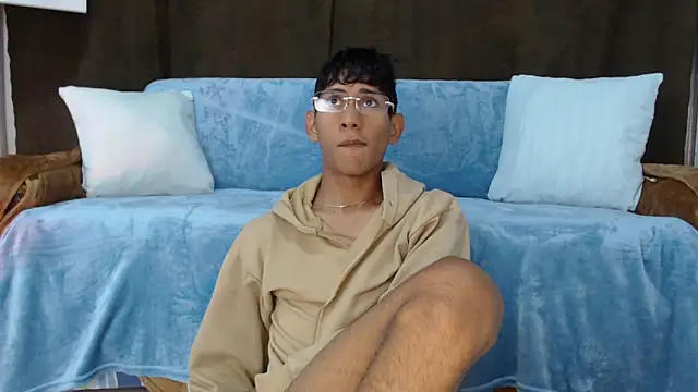 Nick Collins18 online show from November 2025 11:30:01 PM