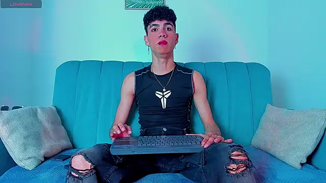 NeoRaptis online show from March 2025 08:15:02 PM