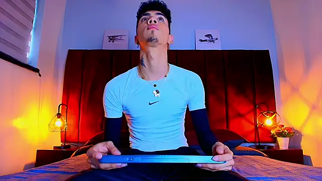 NeoRaptis online show from September 2025 08:15:02 PM