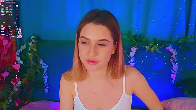 Snapshot of AlinaWalters chatting on February 2026 08:27:02 PM AlinaWalters online show from February 2026 08:27:02 PM