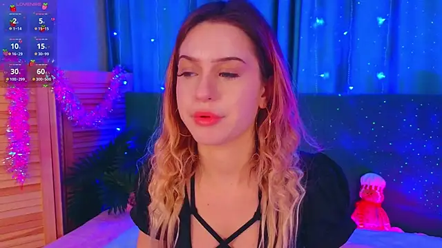 Snapshot of AlinaWalters chatting on December 2025 08:34:02 PM AlinaWalters online show from December 2025 08:34:02 PM