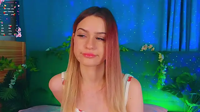 Snapshot of AlinaWalters chatting on February 2026 08:26:01 PM AlinaWalters online show from February 2026 08:26:01 PM