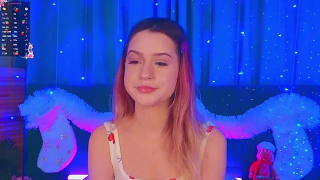 Snapshot of AlinaWalters chatting on January 2026 08:37:01 PM AlinaWalters online show from January 2026 08:37:01 PM