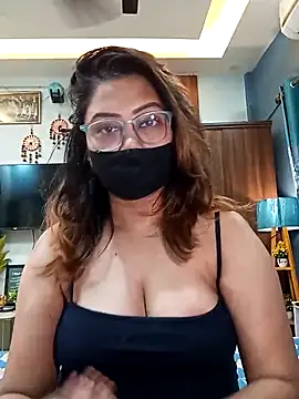 Cute-mona online show from February 2026 10:27:01 AM