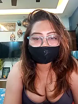 Cute-mona online show from February 2026 10:18:01 PM